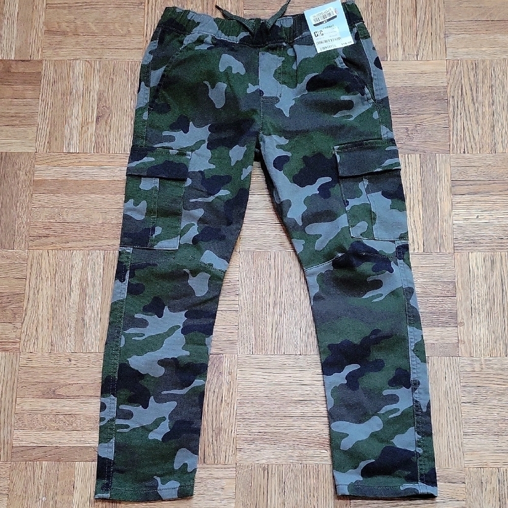 Cat & Jack Kids Camouflage Cargo Pull on Pants Size 7